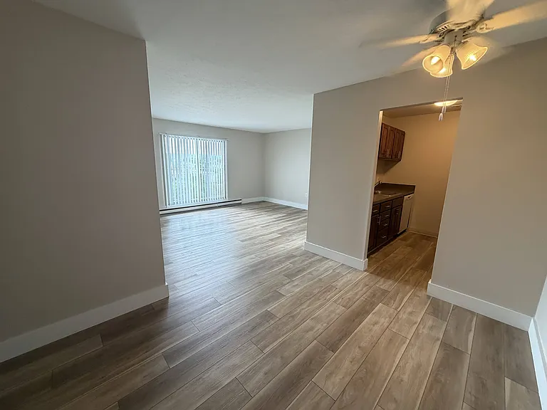 Hummingbird Pointe & The Gardens — Photo 24