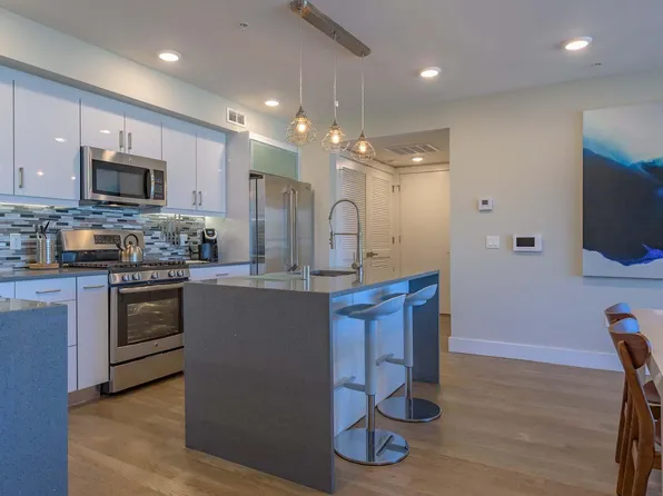 222 1st St #5, Jersey City, NJ 07302