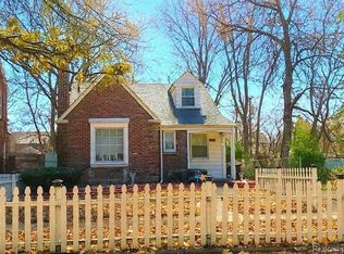 11334 Balfour Rd, Grosse Pointe, MI 48224