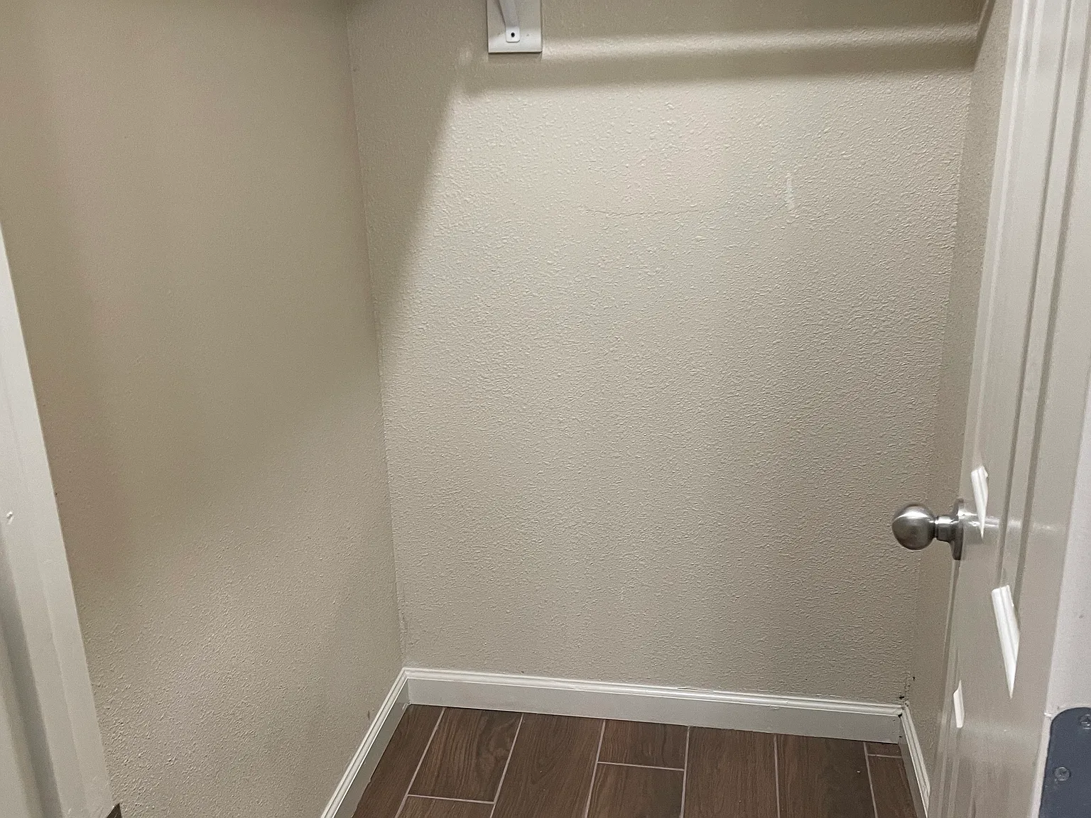 4 bed, 4.5 bath, 2146 sqft, $3,000 — Photo 2
