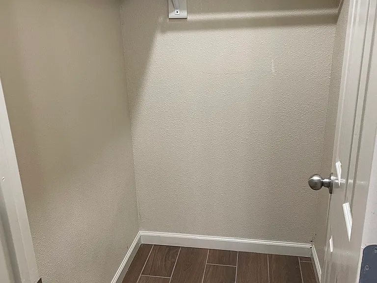1007 Avenue A #201 — Photo 2