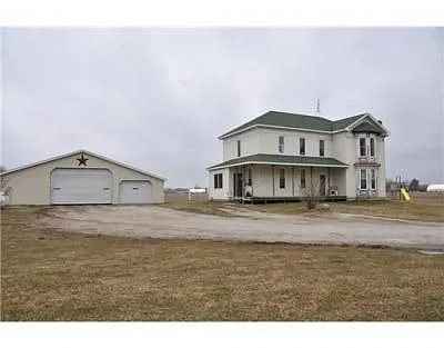 64261 Maple Rd photo 1