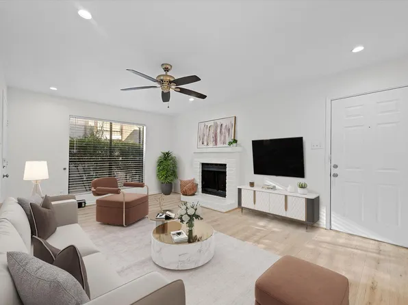 2120 Wilcrest Dr APT 122, Houston, TX 77042