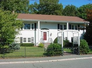 4 Bradford Rd, Woburn, MA 01801