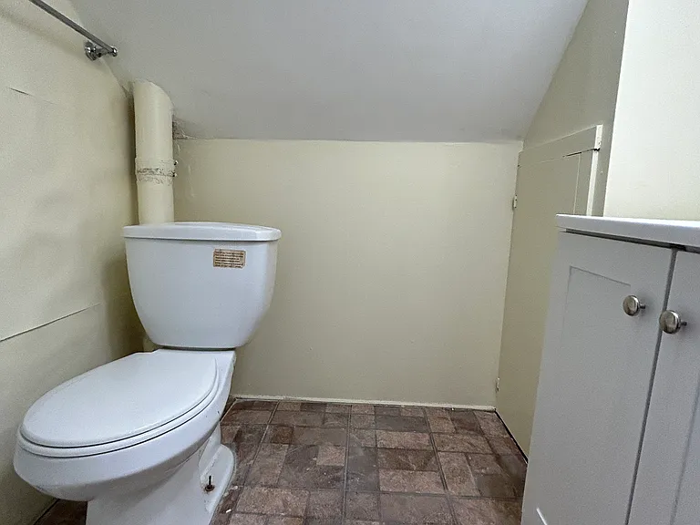 9617 Silk Ave #3 — Photo 7