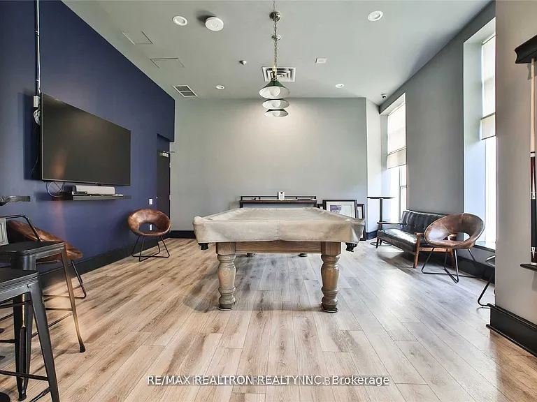 21 Overlea Blvd #1608 — Photo 17