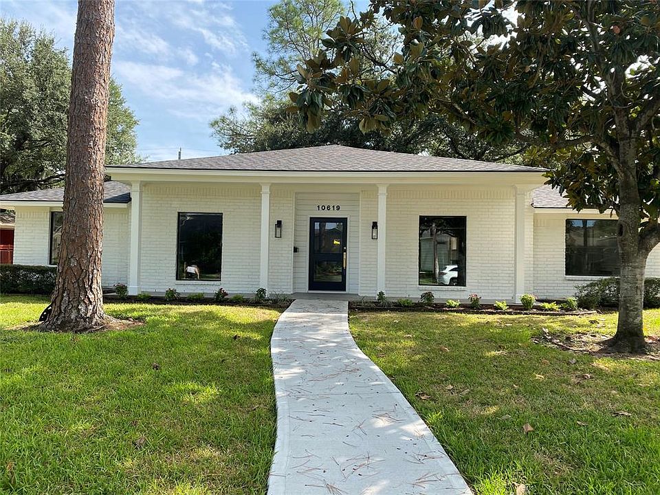 1st image of 10619 Candlewood Dr