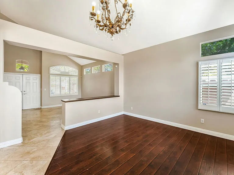 10401 Horseback Ridge Ave — Photo 6