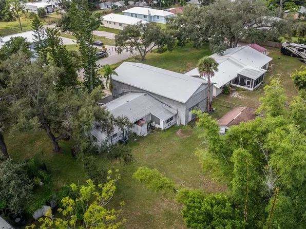 237 Browns Rd, Nokomis, FL 34275