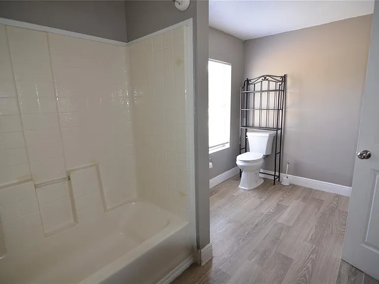 17524 Medley Ave — Photo 16