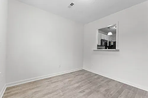 Skyside Landing Apartments — Photo 19