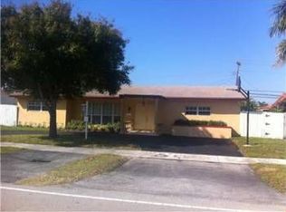 20800 Highland Lakes Blvd, North Miami Beach, FL 33179