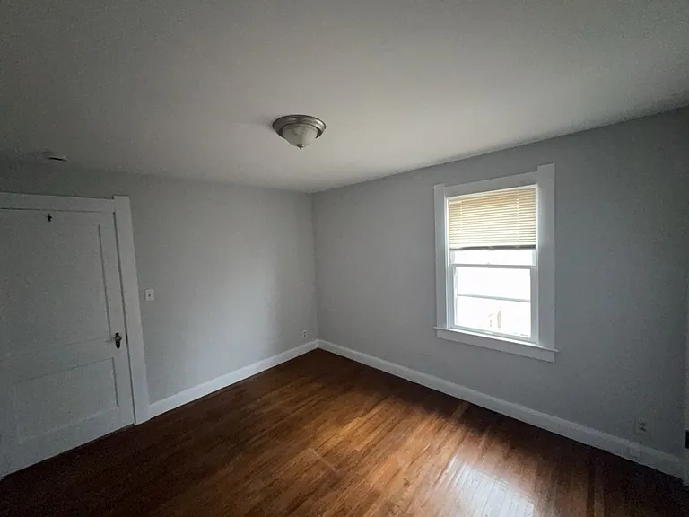 960 W Delaware Ave, Toledo OH 43610 — Photo 6