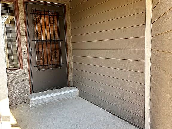 3rd image of 1089 Clark Ave