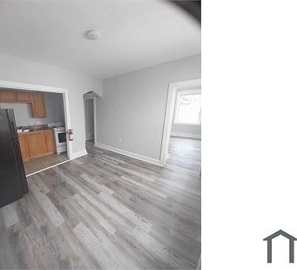 2nd image of 131 E Roosevelt Blvd APT 1