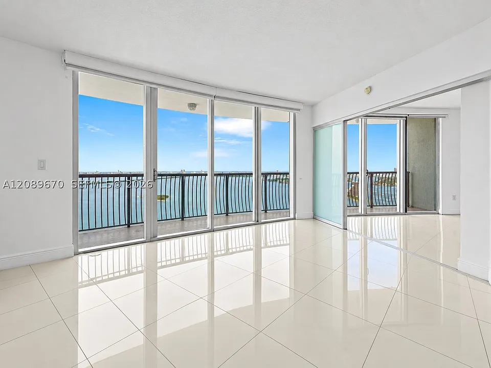 1750 N Bayshore #4901