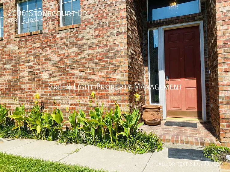 2000 Stonecourt Dr — Photo 4