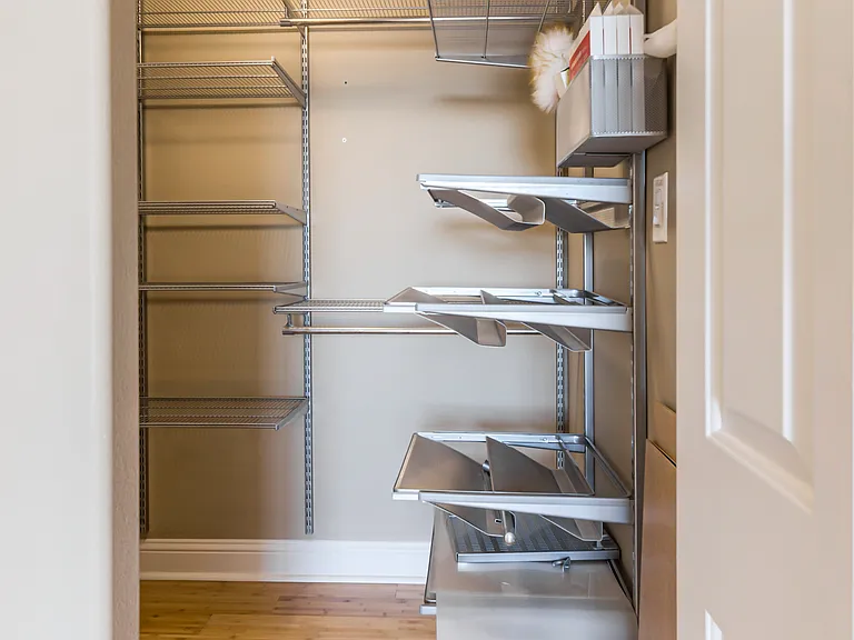 700 E 8th St #16-O — Photo 19