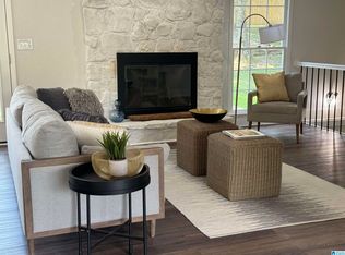 2606 Fargo Dr, Vestavia Hills, AL 35226
