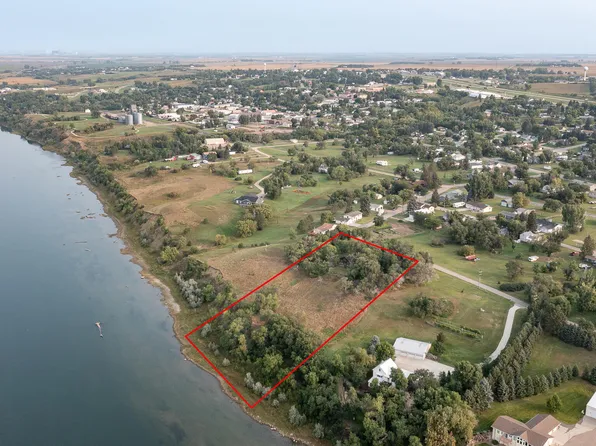 1405 Missouri Ave, Washburn, ND 58577