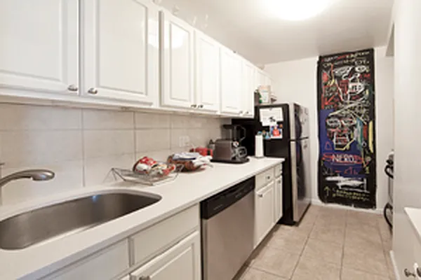 Rented by R New York | media 28