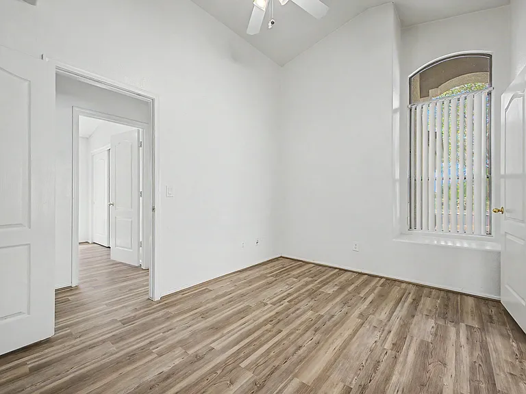 4649 E Augusta Ave — Photo 20