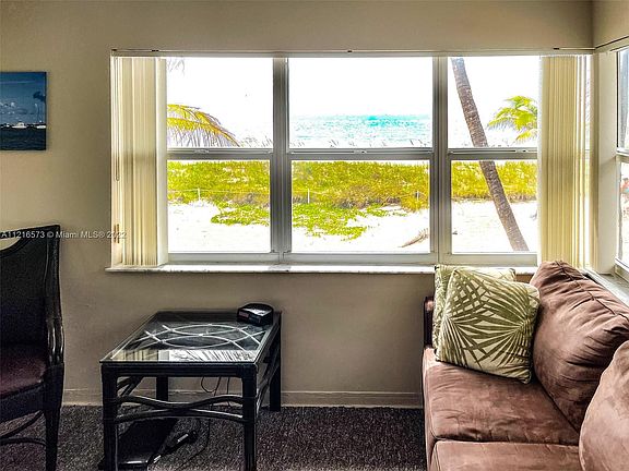 5th image of 4520 El Mar Dr #14
