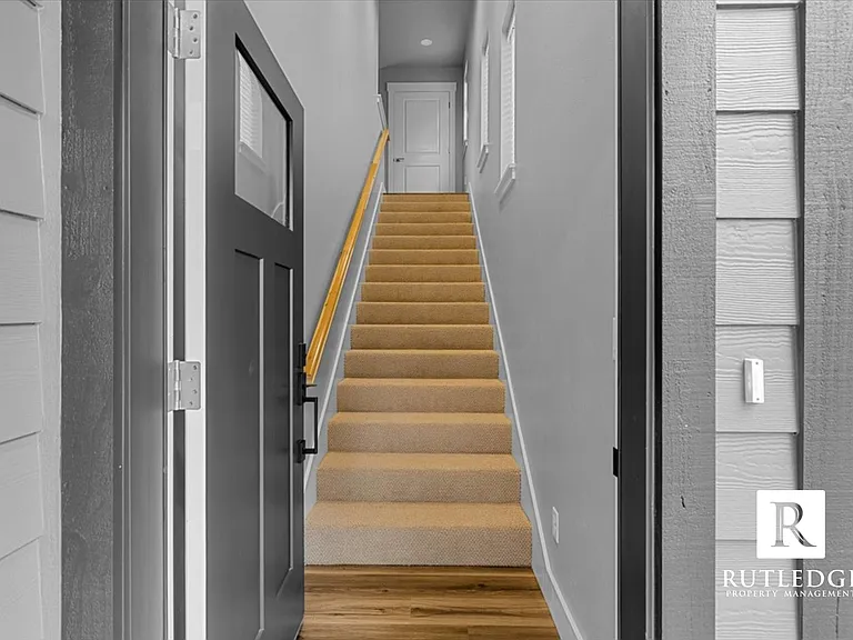 218 Academy Pl #2 — Photo 5