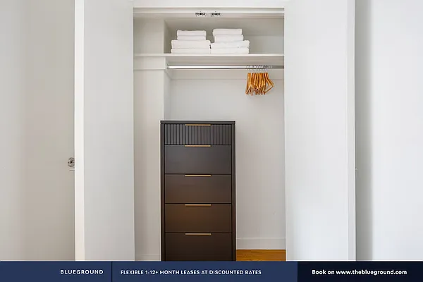 Rented by The Blueground | media 117