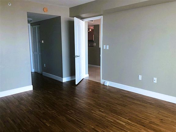 5th image of 2101 Brickell Ave APT 2703