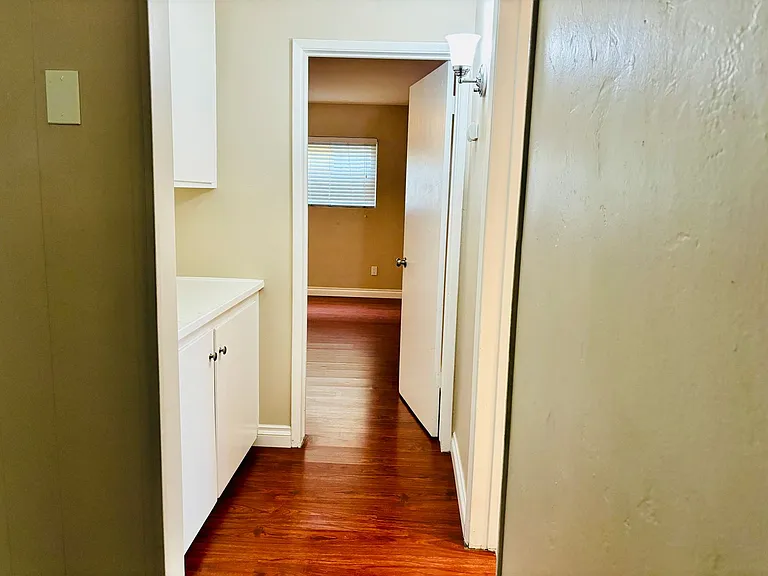 McClintock Apartments — Photo 10