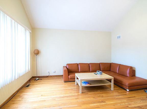 3rd image of 3552 S Artesian Ave