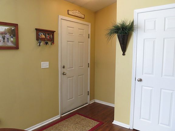 4th image of 3126 SE Cherry Blossom Dr