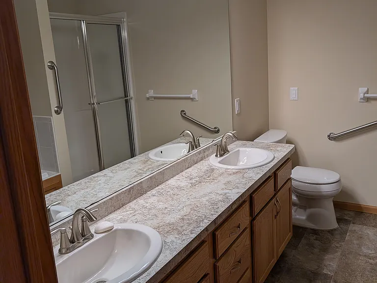 5518 Lachman Ave NE — Photo 16