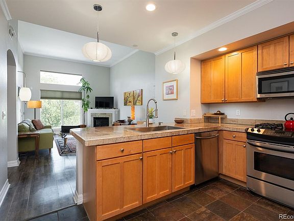 5th image of 1705 Gaylord Street #307