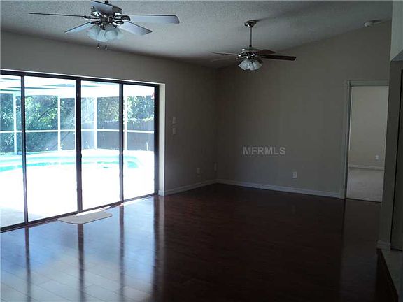4th image of 2849 Oak Creek Ln