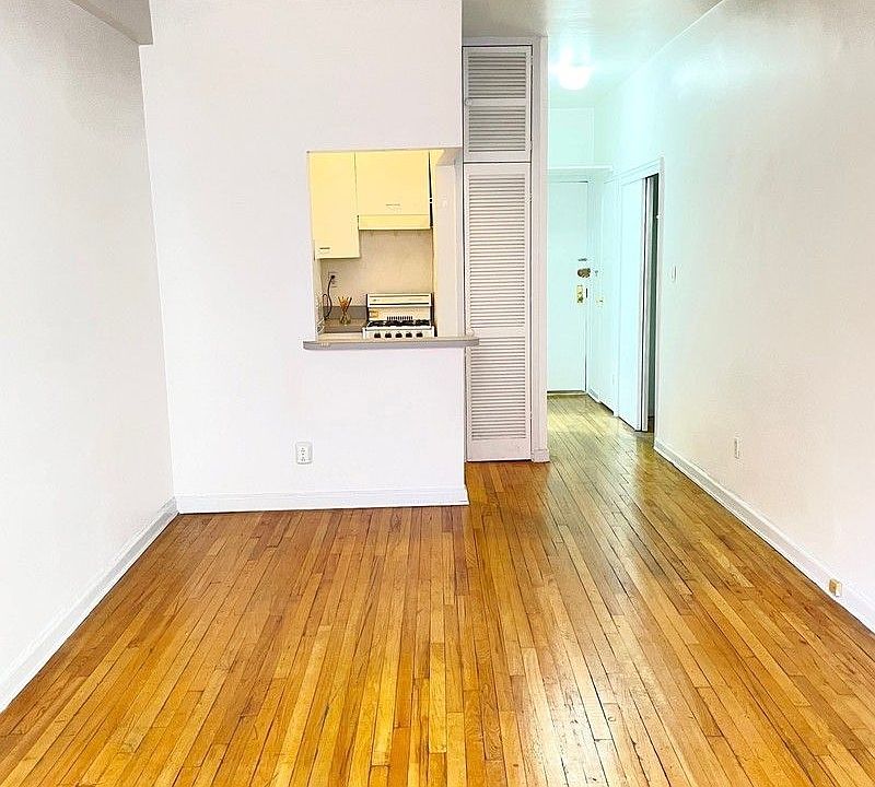 1st image of 220 E 87th St APT 3D
