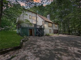 8120 Mayfair Rd, Tobyhanna, PA 18466