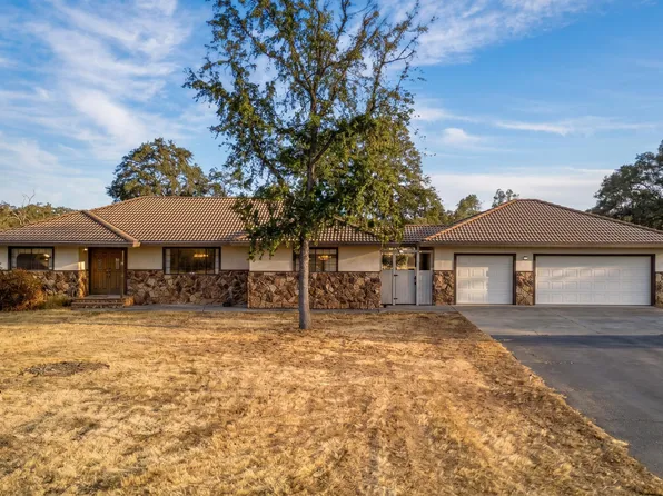 11420 Suggie Ln, Redding, CA 96003