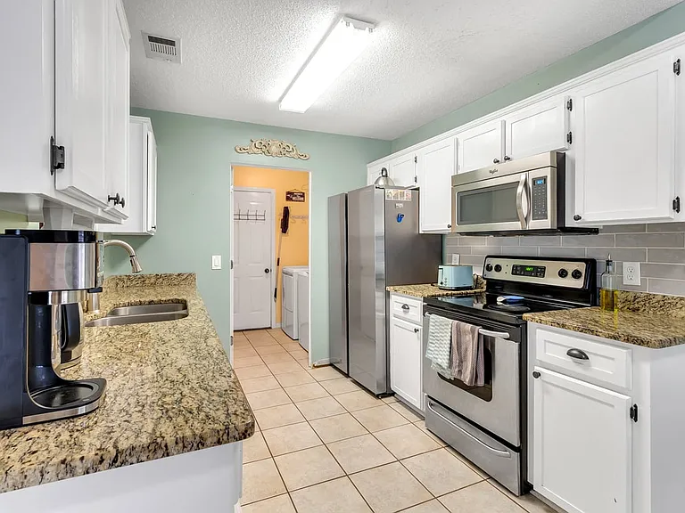 307 Coffee Bluff Villa Rd — Photo 12