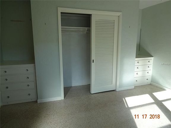 5th image of 2486 Baywood Dr E
