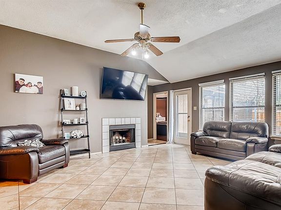 4th image of 3408 Misty Valley Dr