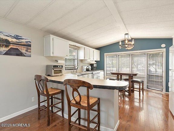 5th image of 66 Shorehaven Park