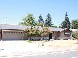 5677 N Millbrook Ave, Fresno, CA 93710