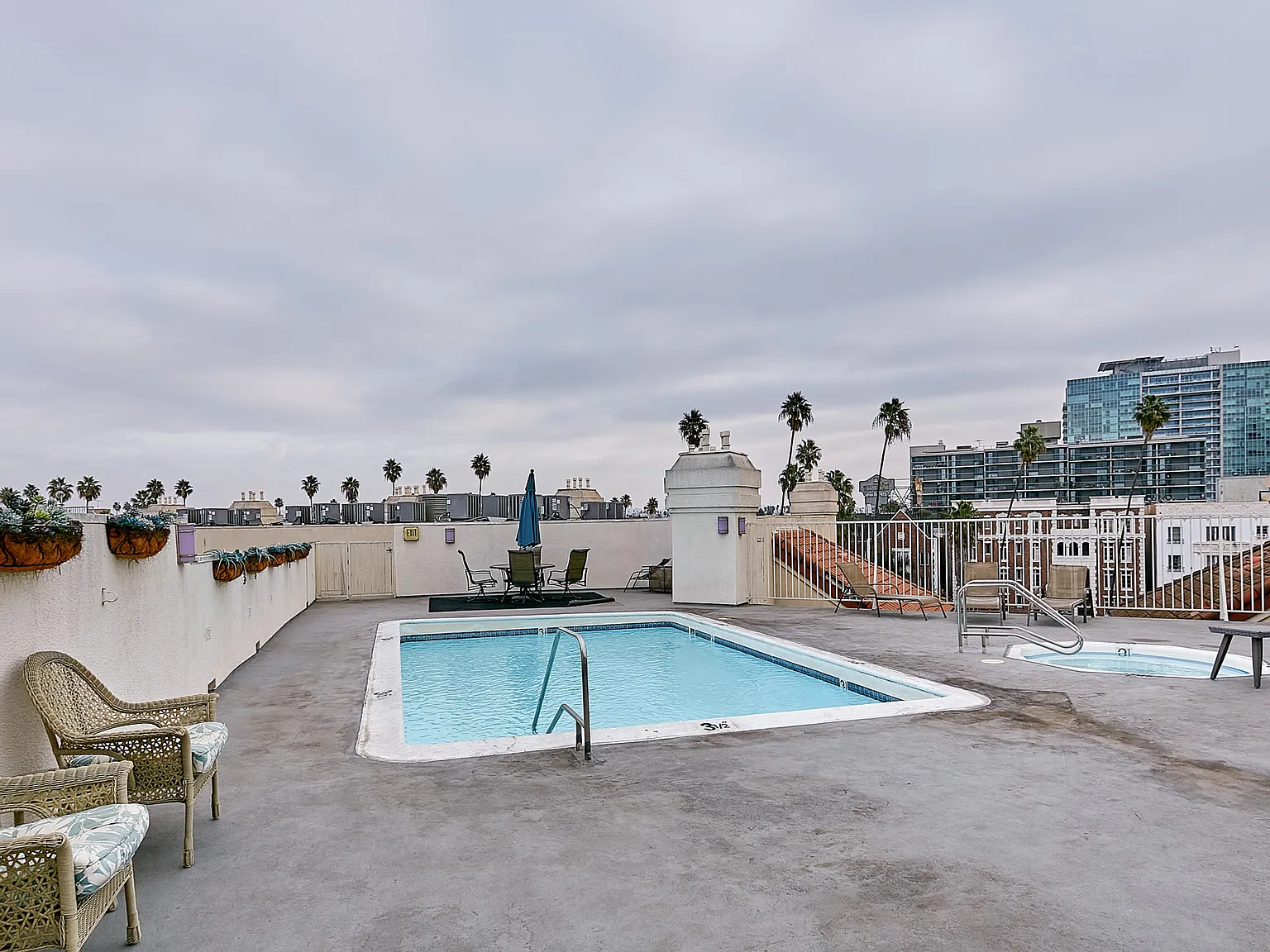 1 bed, 653 sqft, $1,900 — Photo 4
