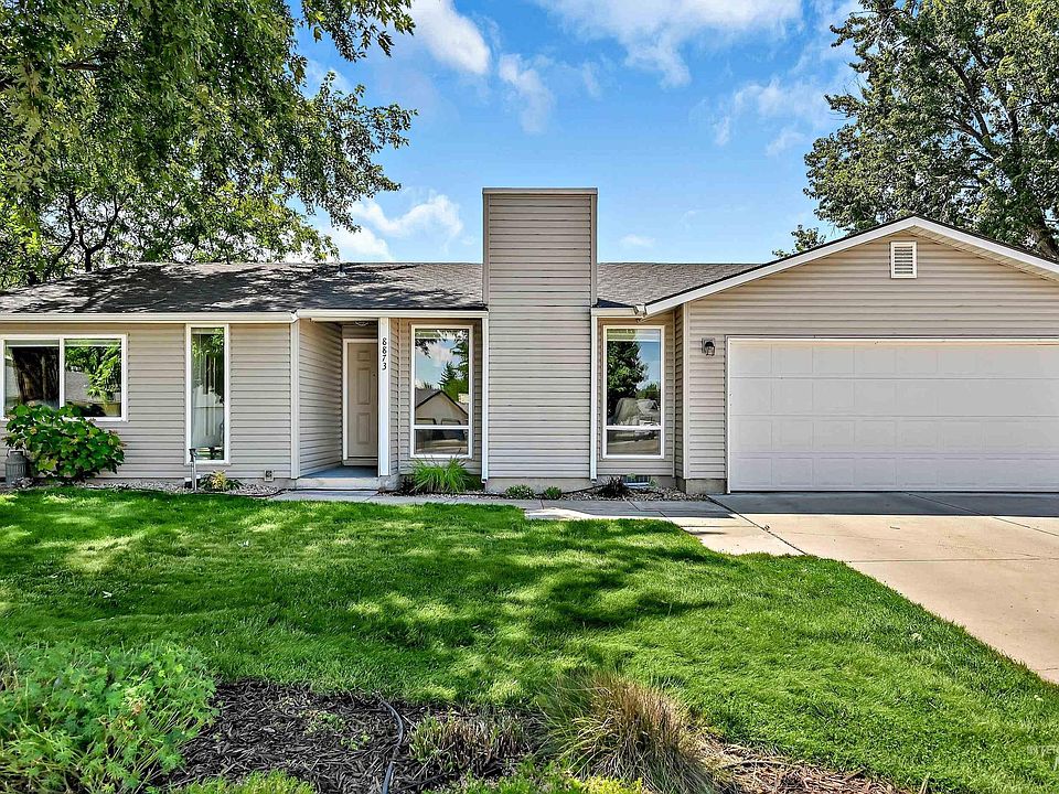 1st image of 8873 W Brekenridge Dr