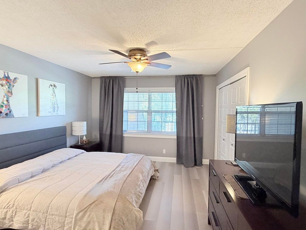 4030 W Palm Aire Dr APT 306, photo 7