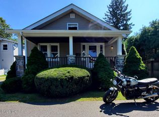 3 Relay Ct, Cos Cob, CT 06807