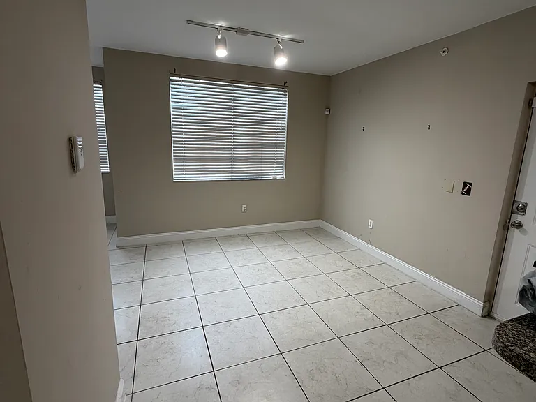 2440 E Preserve Way #207 — Photo 6
