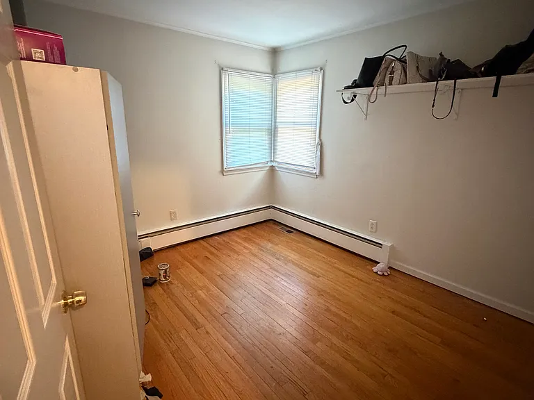61 Gores Dr — Photo 3